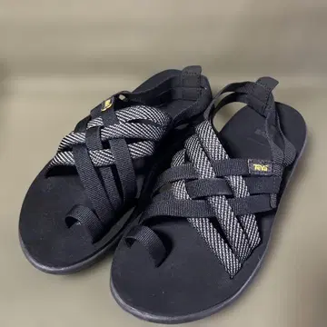 Teva 샌들 블랙