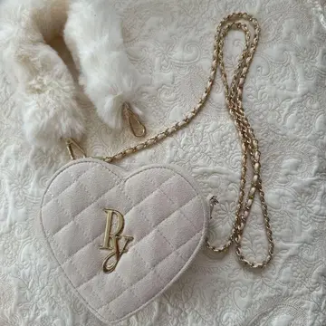 피오니 하트 디자인 홀리데이 백 01 크림