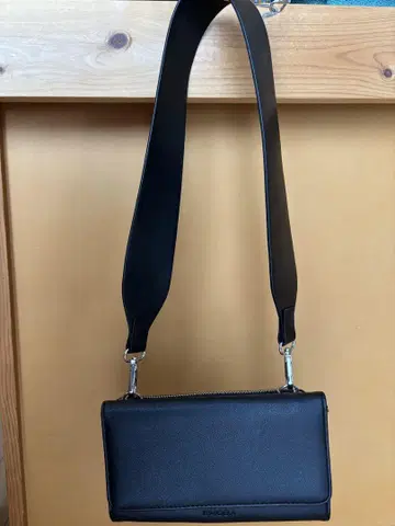 EMODA 블랙 숄더백