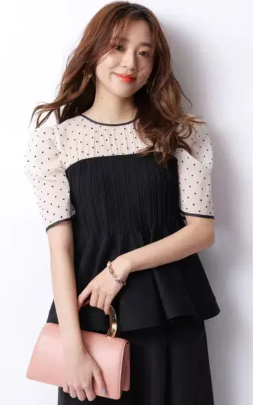 JUSGLITTY 5부 소매 시어 블라우스 레이어드 니트