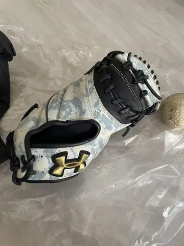 Under Armour 카모플라쥬 그로브 139570