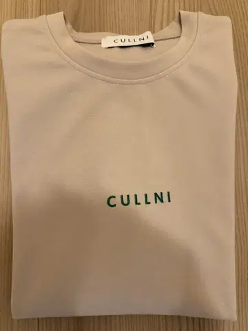 CULLNI 로고 자수 티셔츠