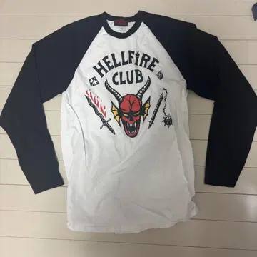 스트레인지 싱스 HELLFIRE CLUB 티셔츠 M 사이즈