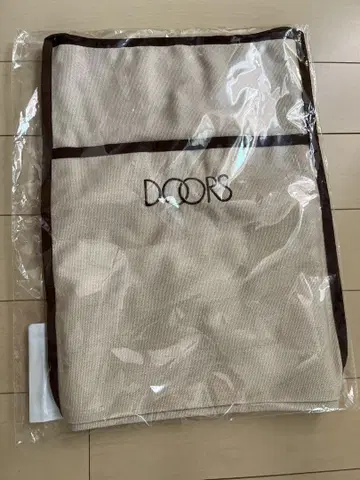 DOORS 도용 토트백