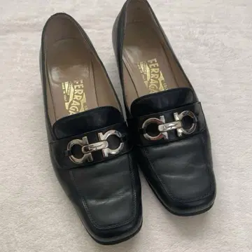 FERRAGAMO 페라가모 펌프스 로퍼 가죽 신발