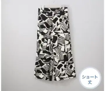 접촉 냉감 마 혼방 세미 와이드 팬츠 프린트 숏 기장