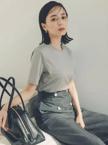 anuans 글로시 컷 탑