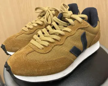 VEJA 스니커즈