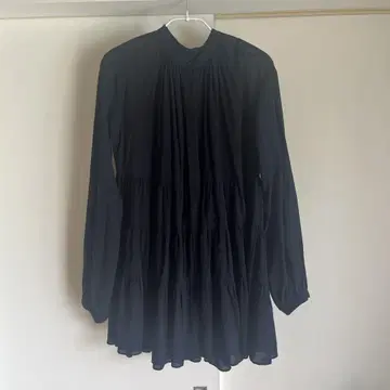 마르티니크 개더 블라우스 네이비