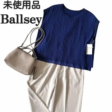 미사용품 Ballsey tomorrowland 상의 플리츠 네이비