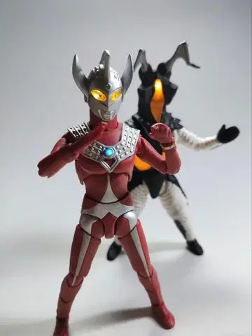 S.H.Figuarts 울트라맨 타로 발광 개조