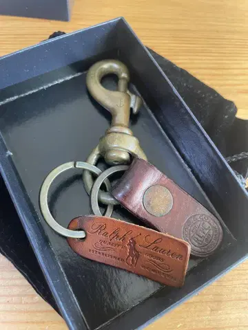 Ralph Lauren 브라운 가죽 키링