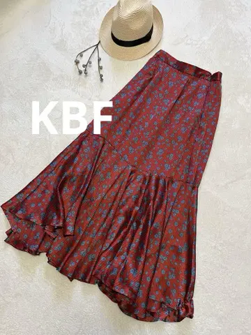 KBF 어반 리서치 시어 스커트
