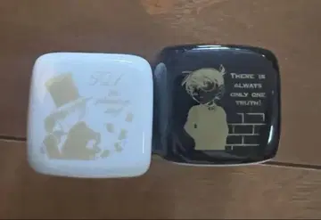 괴도 키드와 코난의 캐릭터 칫솔꽂이