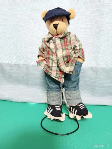 봉제 인형 체크 무늬 셔츠 데님