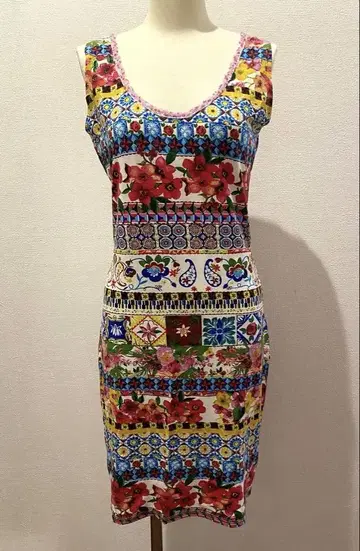 Desigual(데시구알) 슬리브리스 원피스 멀티 컬러 꽃무늬