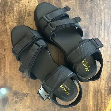 FIG&VIPER 블랙 라벨 스포츠 샌들