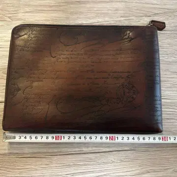 BERLUTI L자 지퍼 클러치백