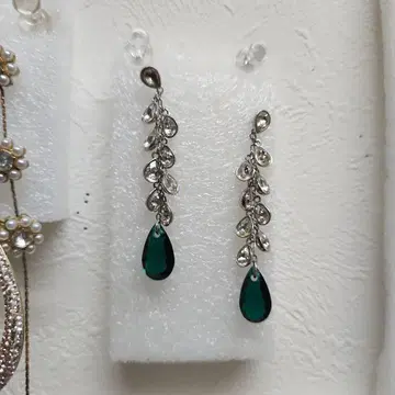 SWAROVSKI 스와로브스키 귀걸이