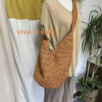 viva la vila 오렌지 바스켓 숄더백