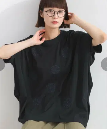 IRIEY 아이리 도트 자수 코쿤 풀오버 티셔츠