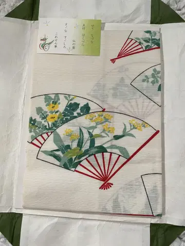부채와 꽃 무늬 보자기