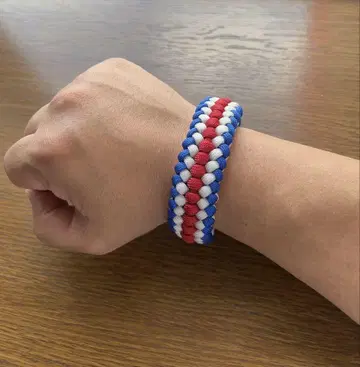 나일론 빨흰파랑 뜨개질 팔찌