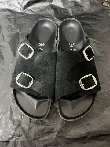버켄스탁 취리히 뷰티 앤 유스 별주