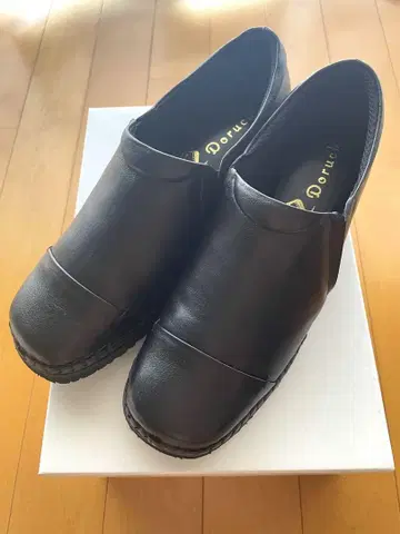 돌체 신발 소가죽 블랙 슬립온