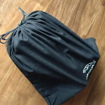 JAGUAR 가죽 블랙 파우치