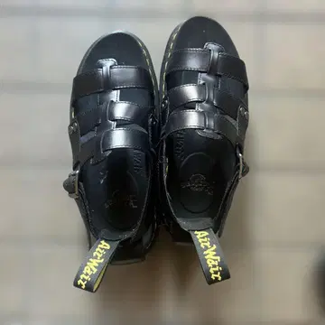 Dr. Martens 블랙 스포츠 샌들