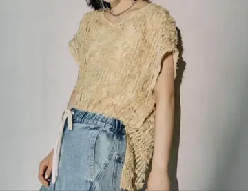 뉘앙스 패턴 레이시 프렌치 슬리브