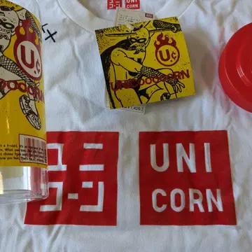 UNICOORN 그래픽 티셔츠 유니클로 콜라보