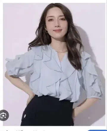 AUP 시어 프릴 5부 소매 블라우스 사이즈 1