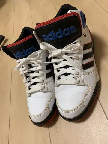 아디다스 스니커즈