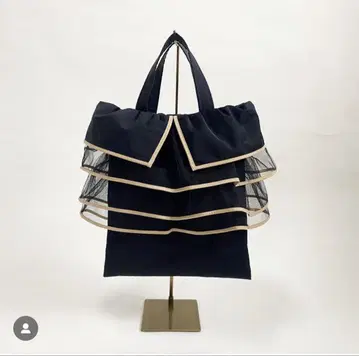 SURFINIA 사피니아 블랙 프릴 토트백
