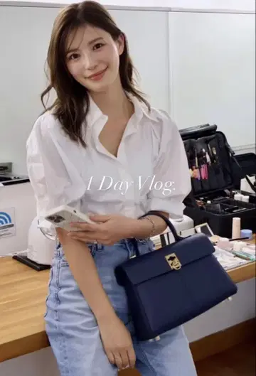 BR 화이트 블라우스 S
