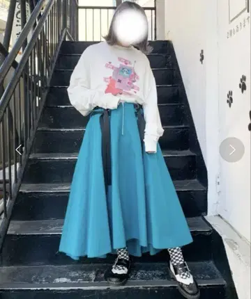 Candy Stripper W BELT 스커트