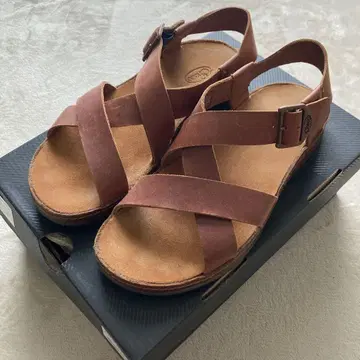 Chaco 가죽 샌들 카멜 22cm
