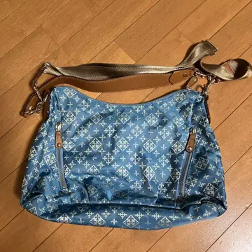 러셋 숄더백