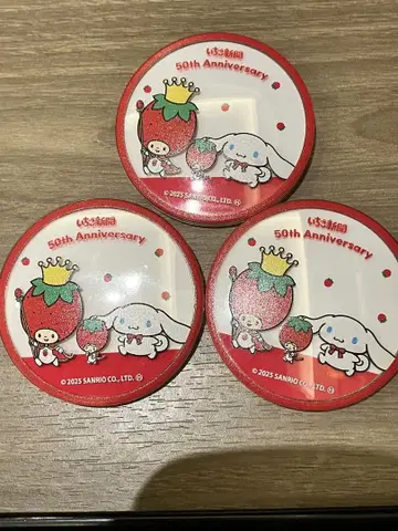 딸기 신문 50주년 아크릴 배치 시나모롤