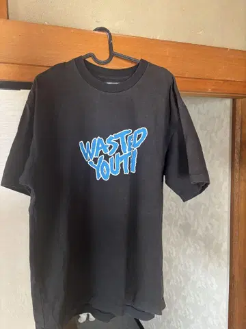 Wasted Youth 블랙 티셔츠