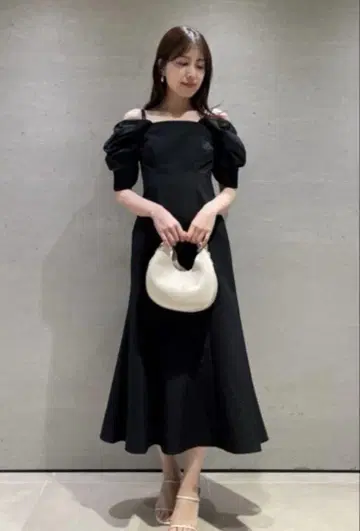 snidel 오프숄더 머메이드 원피스