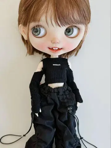브라이스 아이시 인형 블랙 상의