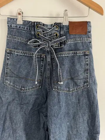 썸씽 레이스업 데님