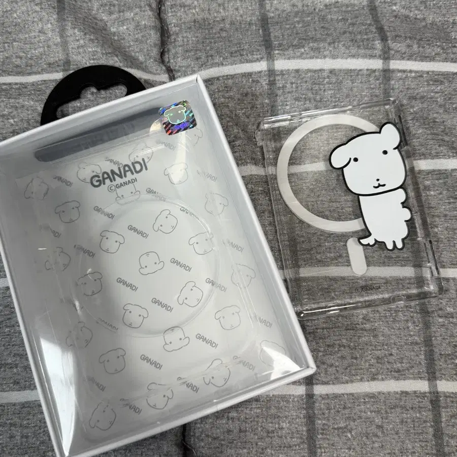 Maison Kitsune Casetify 15 Pro #Casetify,#케이스티파이 on
