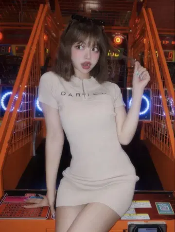 Darich 하프 지퍼 리브 니트 미니 원피스