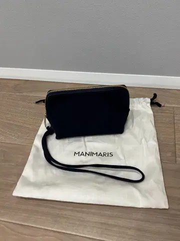 MANIMARIS 쿠 네이비 스웨이드