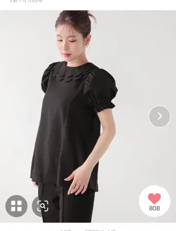 [1회 사용] 핏모어 블랙 반팔 퍼프 슬리브 블라우스 스캘럽