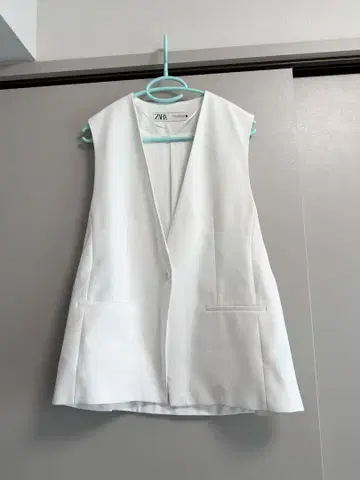 자라 화이트 노카라 자켓